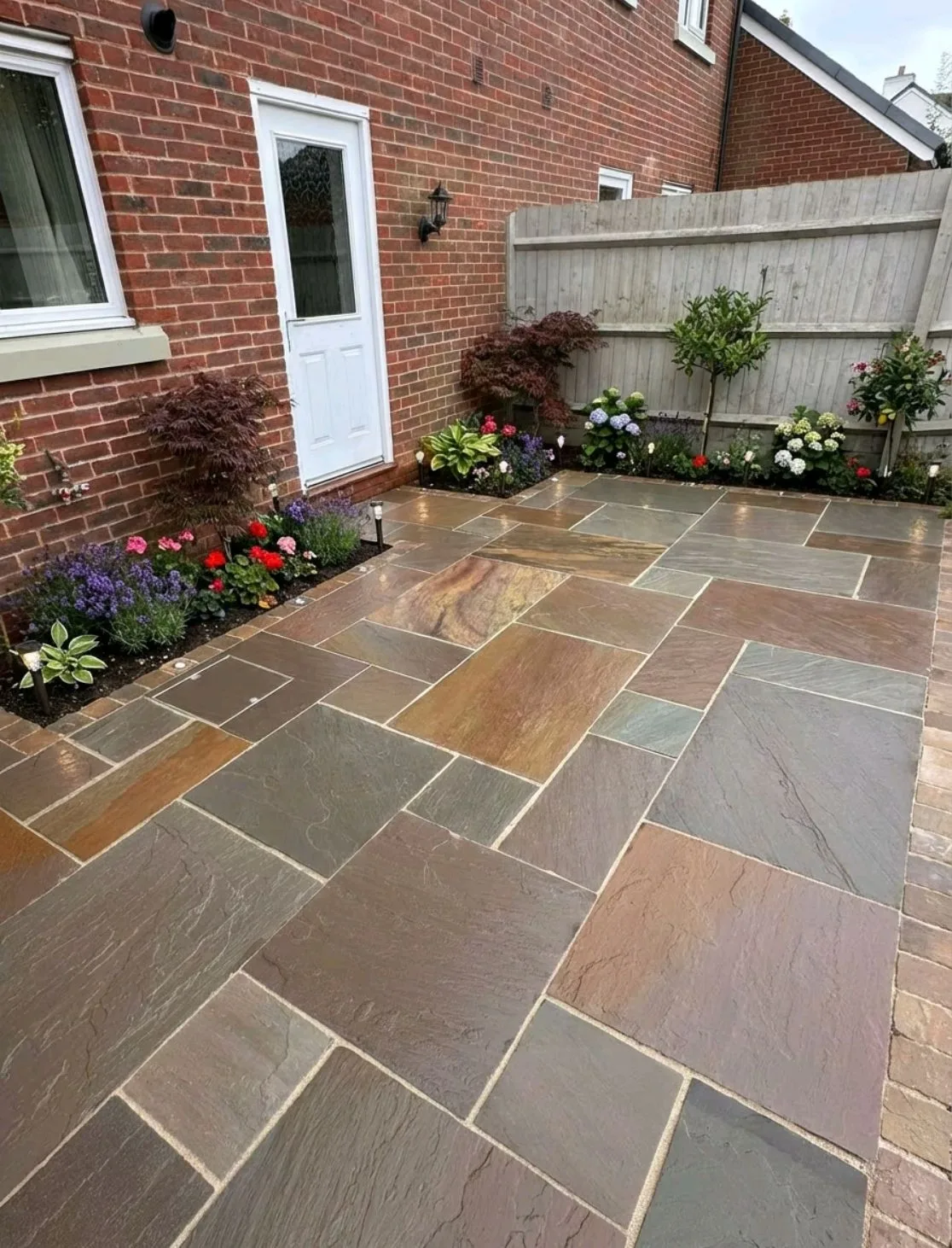 Indian Sandstone Patio – Natural