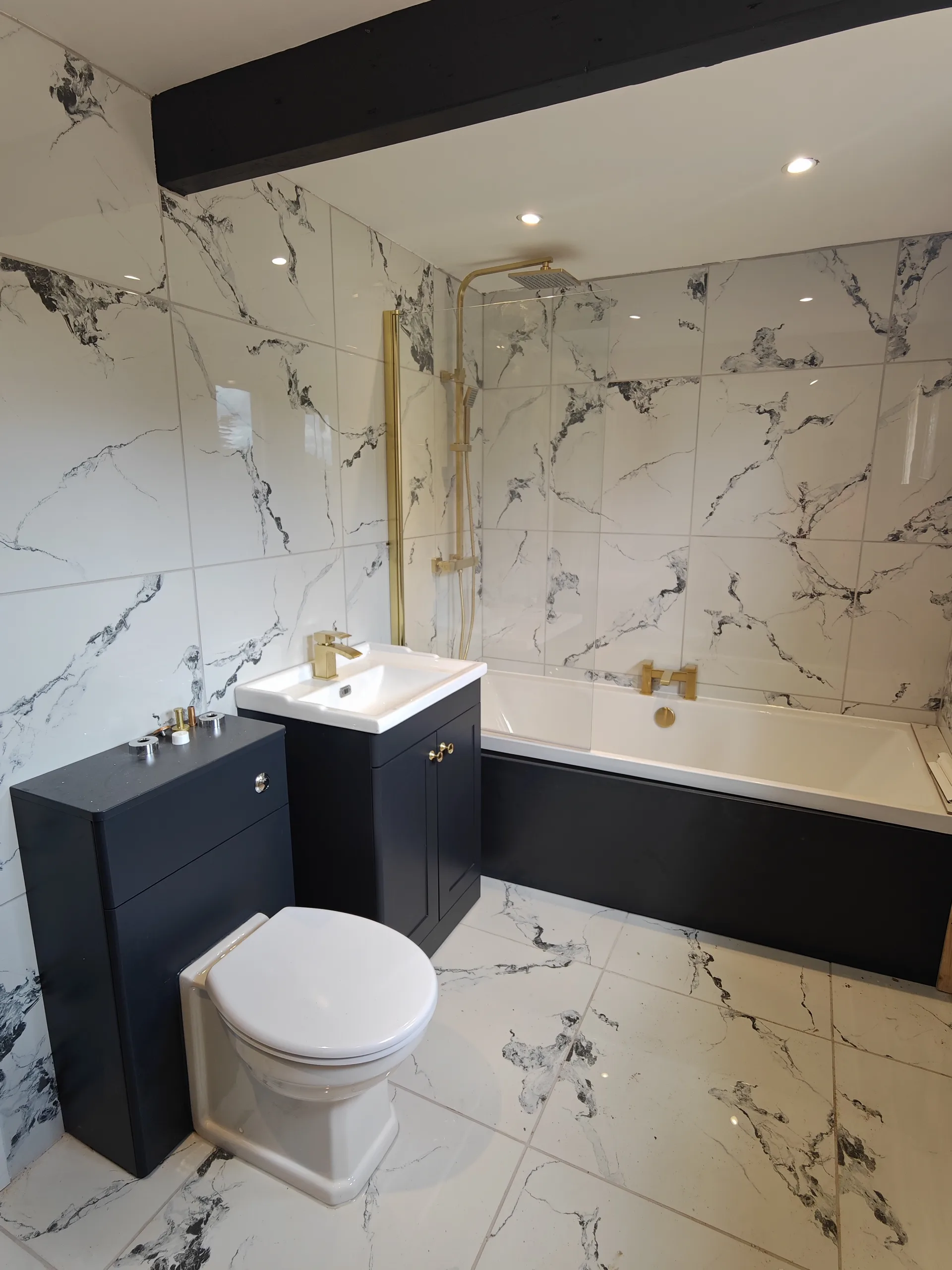 Bathroom by CARO Driveways